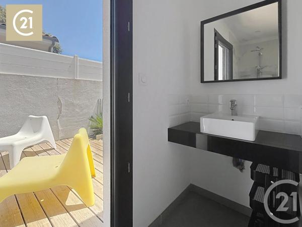 Maison à vendre  5 pièces - 110 m 2   SERIGNAN  - 34