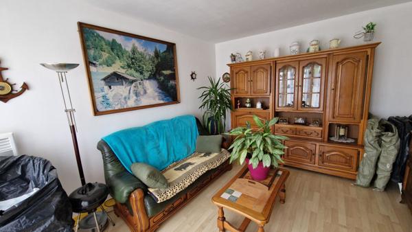 Grande maison familiale avec garage et terrain ? Proche commodites a Bergerac !