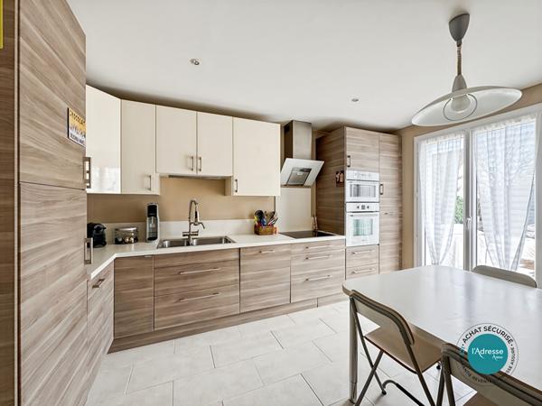 Maison familiale 7 pièces 180 m2 à Mennecy