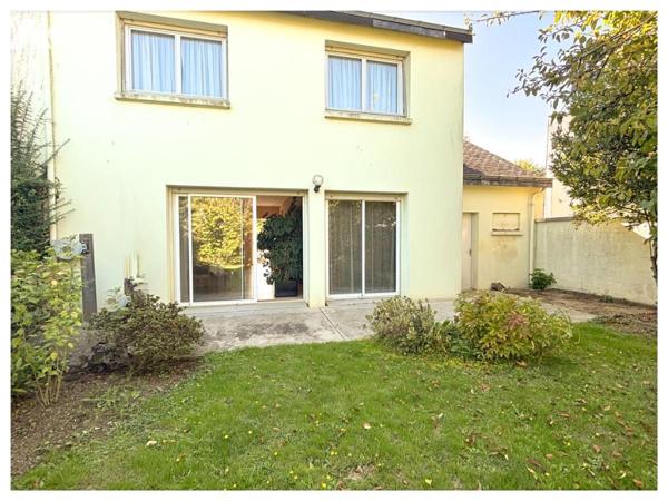 Maison traditionnelle proche des commodités 