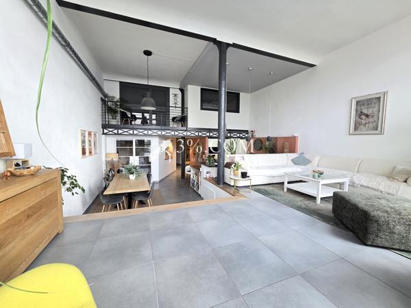 Loft 5 pièce(s) 3 chambre(s) 144 m²