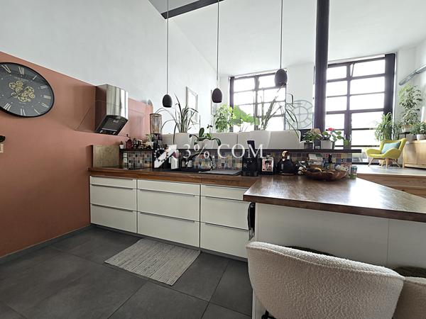 Loft 5 pièce(s) 3 chambre(s) 144 m²
