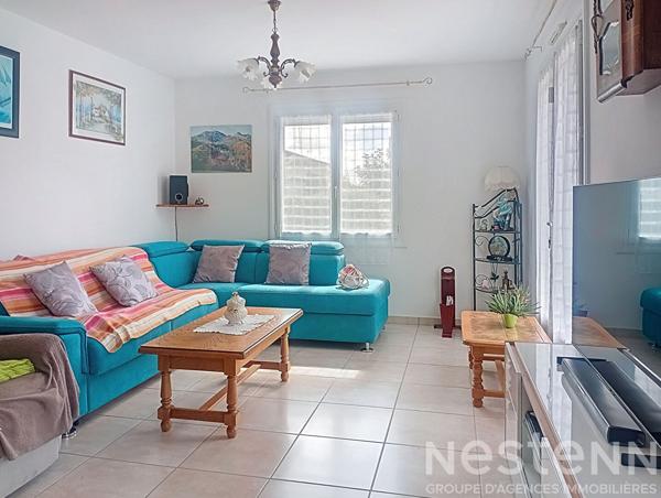 Maison de plain-pied à vendre à Saujon dans un quartier calme - Confort et tranquillité assurés à quelques minutes du centre ville.