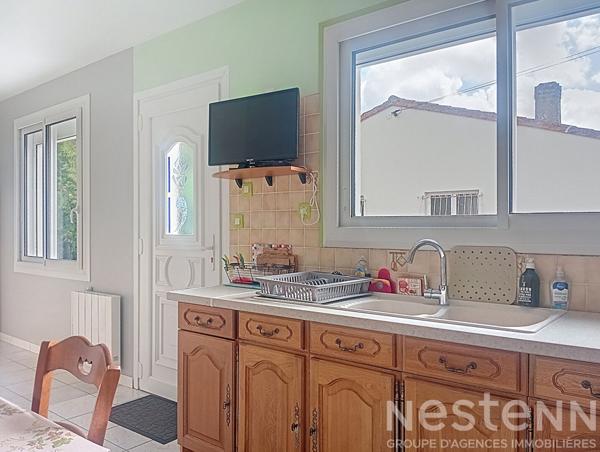 Maison de plain-pied à vendre à Saujon dans un quartier calme - Confort et tranquillité assurés à quelques minutes du centre ville.