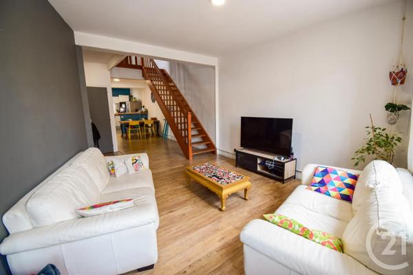 Appartement F4 à vendre  4 pièces - 109,96 m 2   THOISSEY  - 01