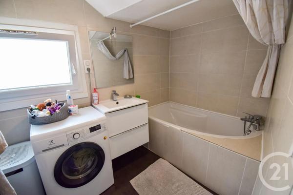 Appartement F4 à vendre  4 pièces - 109,96 m 2   THOISSEY  - 01