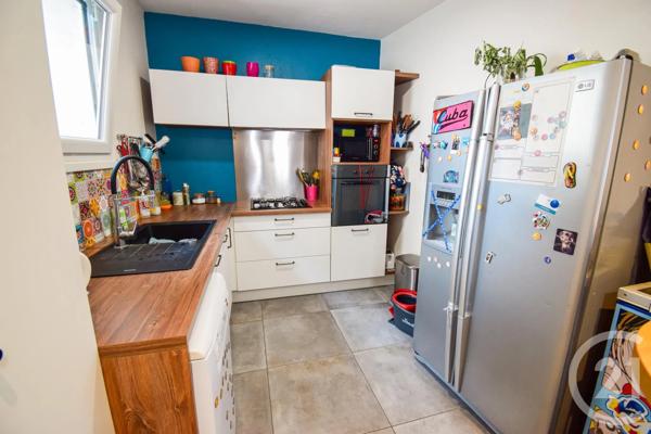 Appartement F4 à vendre  4 pièces - 109,96 m 2   THOISSEY  - 01