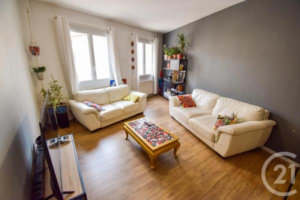 Appartement F4 à vendre  4 pièces - 109,96 m 2   THOISSEY  - 01