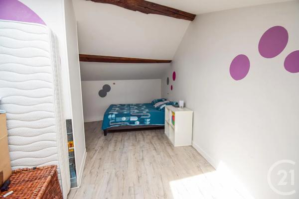 Appartement F4 à vendre  4 pièces - 109,96 m 2   THOISSEY  - 01