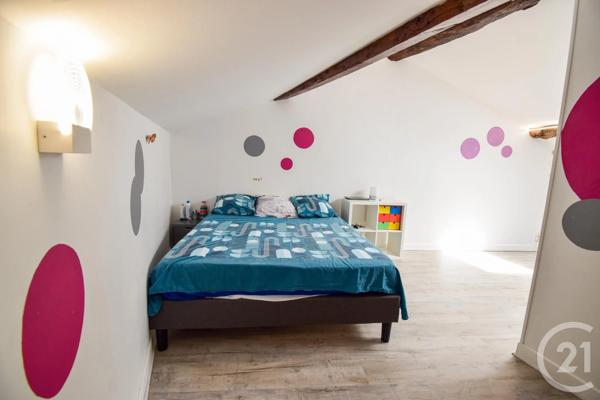 Appartement F4 à vendre  4 pièces - 109,96 m 2   THOISSEY  - 01