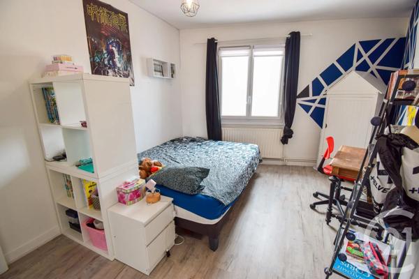 Appartement F4 à vendre  4 pièces - 109,96 m 2   THOISSEY  - 01