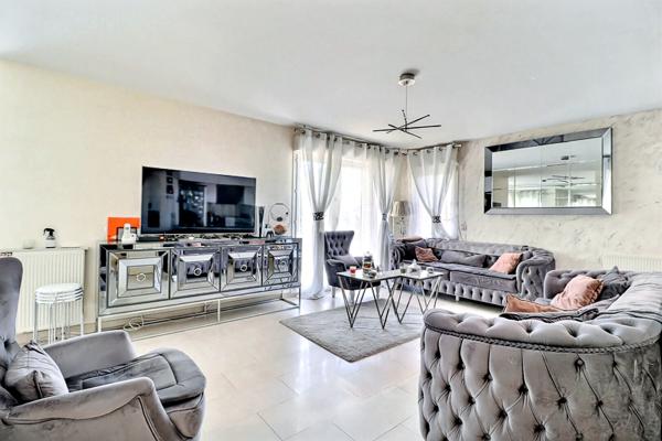 Appartement 5 pièces de 96m2 avec terrasse de 28m2