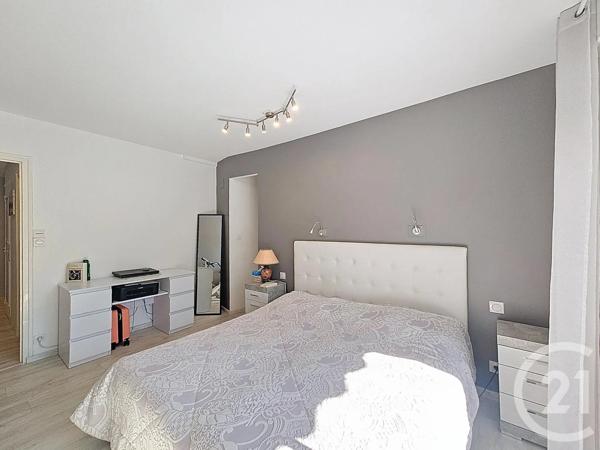 Appartement F5 à vendre  5 pièces - 107,55 m 2   MONTELIMAR  - 26