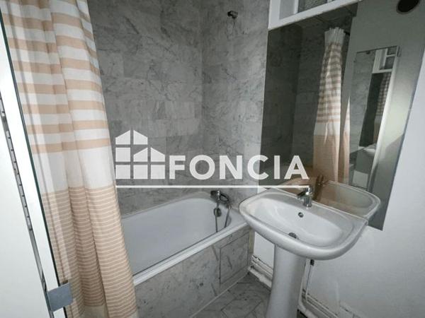 Location Appartement 2 pièces 45.7 m² - 57 RUE DES CEVENNES Paris 75015