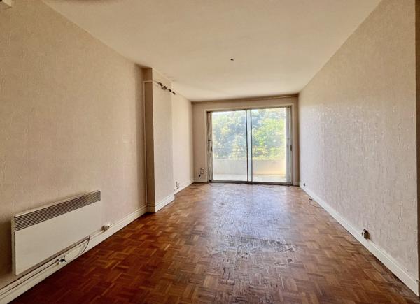 Appartement à CHEMIN DE TERRON (06200)