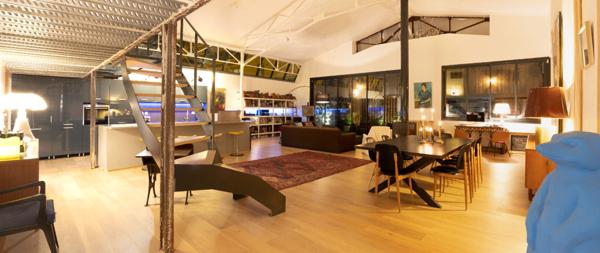 Un appartement spacieux, chaleureux, au style arty et rare.