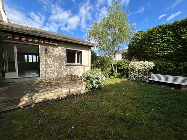 MAISON DANS UNE IMPASSE LIMITE L'HAY-LES-ROSES