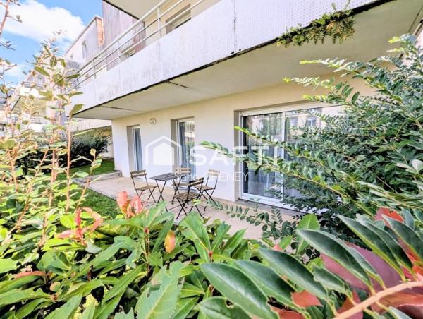 Appartement T2 avec terrasse, garage et piscine