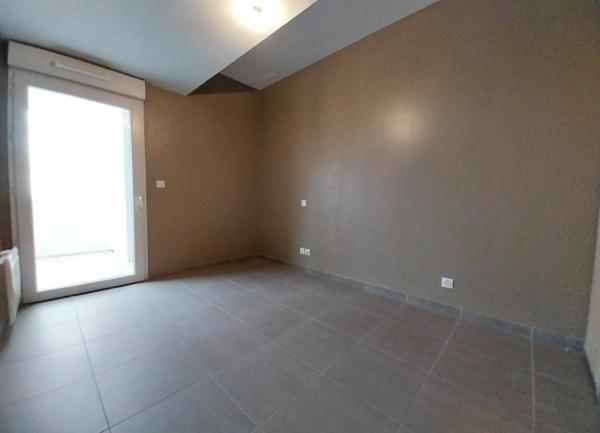 Appartement à louer    3 pièces •  Béziers