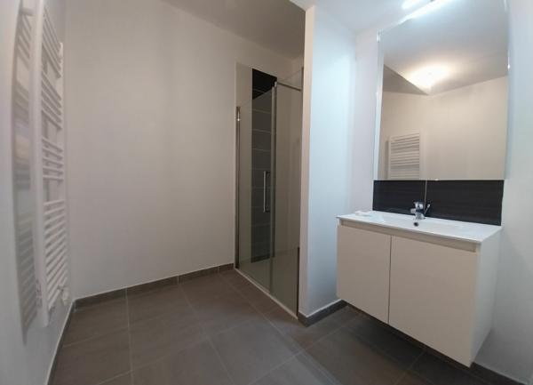 Appartement à louer    3 pièces •  Béziers