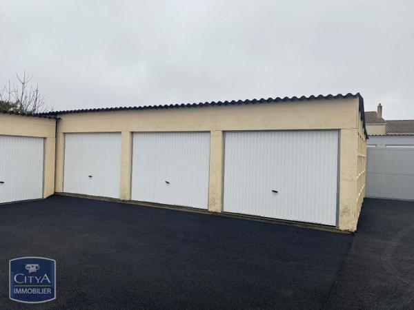 Location parking Niort (79000)