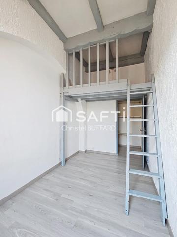 Le charme d’un village, ce T3 contemporain au centre de Roquevaire va vous surprendre