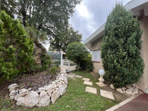 Maison à vendre |  Seilh |  6 pièces | 196 m²