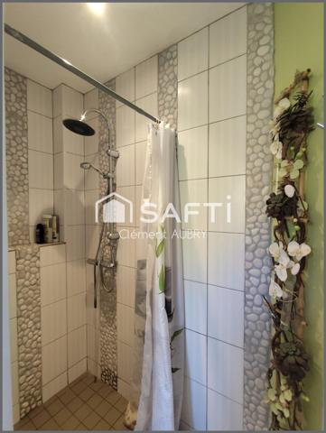 Beau pavillon familial avec terrain d'environ 600m² !!