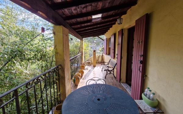 Maison à vendre    7 pièces •  Villeneuve-lès-Avignon