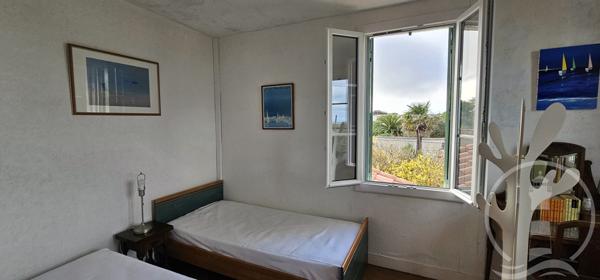 MAISON À ÉTAGE AVEC VUE MER IMPRENABLE