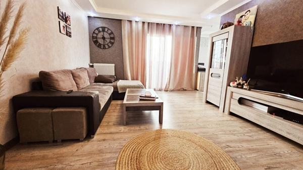 Appartement 3CH 97m². 110 000 € H.A.I.*