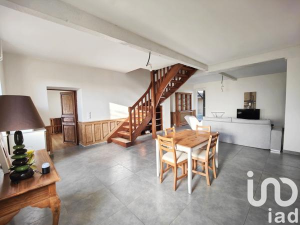 Maison traditionnelle 6 pièces de 127 m² à Carmaux (81400)