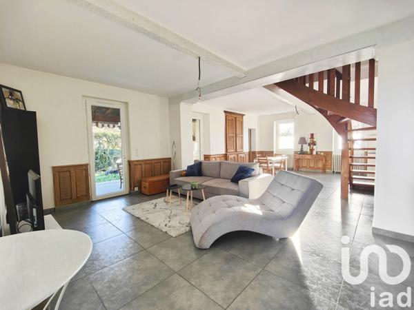 Maison traditionnelle 6 pièces de 127 m² à Carmaux (81400)