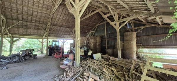 CORPS DE FERME EN PIERRE – 2,3 HECTARES – PROPRIÉTÉ ÉQUESTRE – CALME ABSOLU