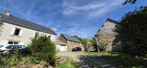CORPS DE FERME EN PIERRE – 2,3 HECTARES – PROPRIÉTÉ ÉQUESTRE – CALME ABSOLU