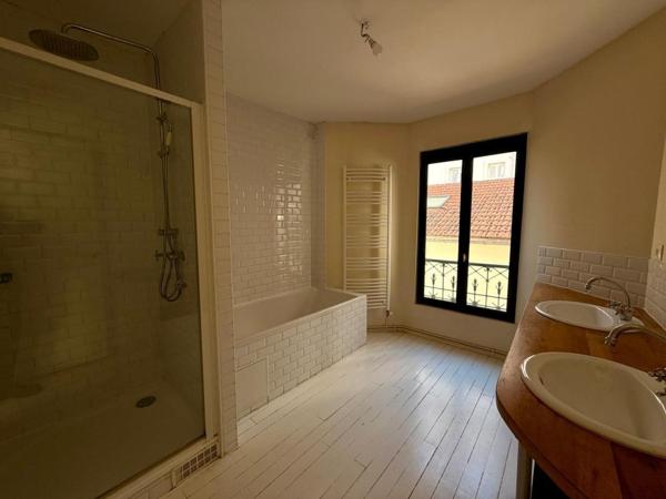Location Locaux Biens Immobiliers 296 75005 Paris 870848