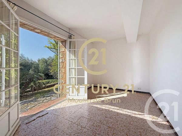 Maison à vendre  6 pièces - 150,90 m 2   GRASSE  - 06