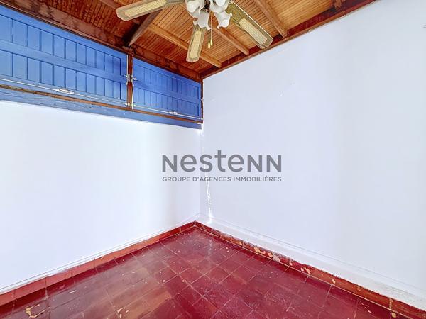 À VENDRE UN IMMEUBLE SUR 3 NIVEAUX À POINTE-À-PITRE