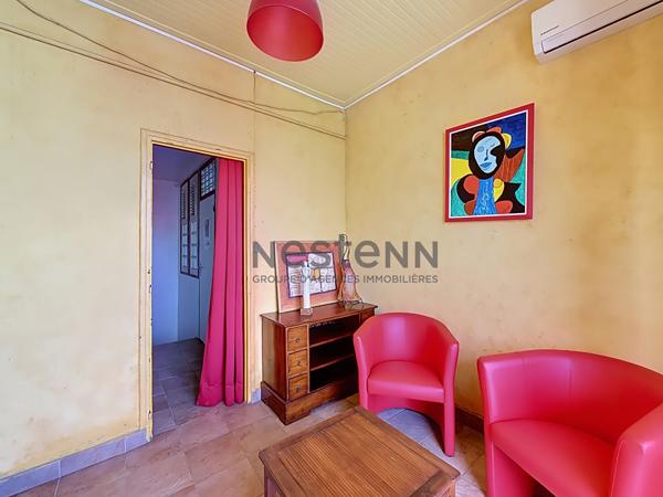 À VENDRE UN IMMEUBLE SUR 3 NIVEAUX À POINTE-À-PITRE