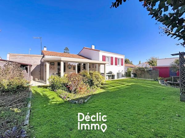 Vente maison individuelle Le poire sur vie, 127m² 6 pièces 275 600€ avec garage