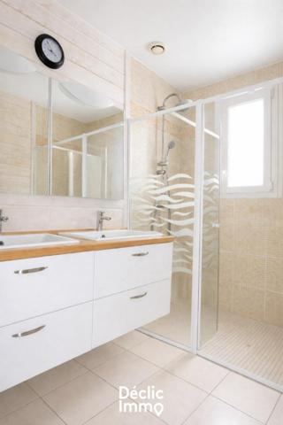 Vente maison individuelle Le poire sur vie, 127m² 6 pièces 275 600€ avec garage