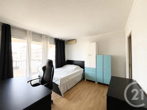Appartement F3 à vendre  3 pièces - 72,65 m 2   HYERES  - 83
