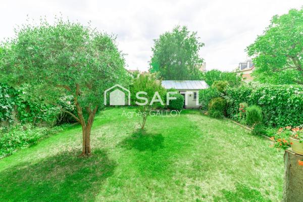 Une adresse prisée et une surface rare à la vente