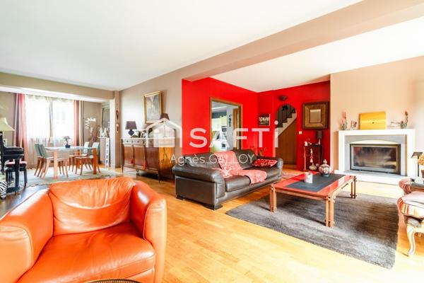 Une adresse prisée et une surface rare à la vente