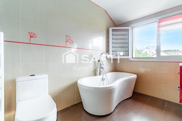 Une adresse prisée et une surface rare à la vente