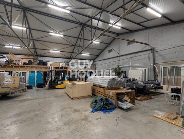 Local commercial Saint Vit 605 m2