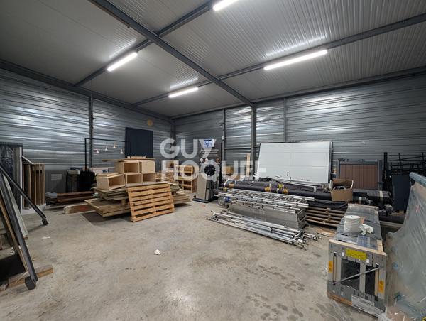 Local commercial Saint Vit 605 m2