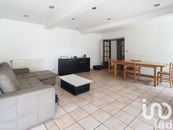 Maison traditionnelle 5 pièces de 131 m² à Champlost (89210)