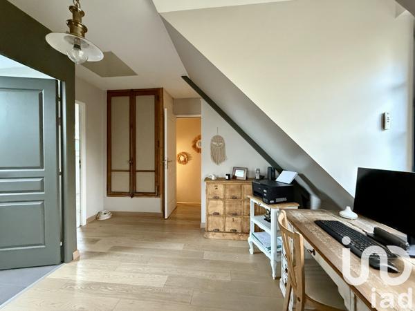 Maison à vendre 7 pièces 190 m² Saint-Étienne-de-Montluc