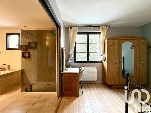 Maison à vendre 7 pièces 190 m² Saint-Étienne-de-Montluc